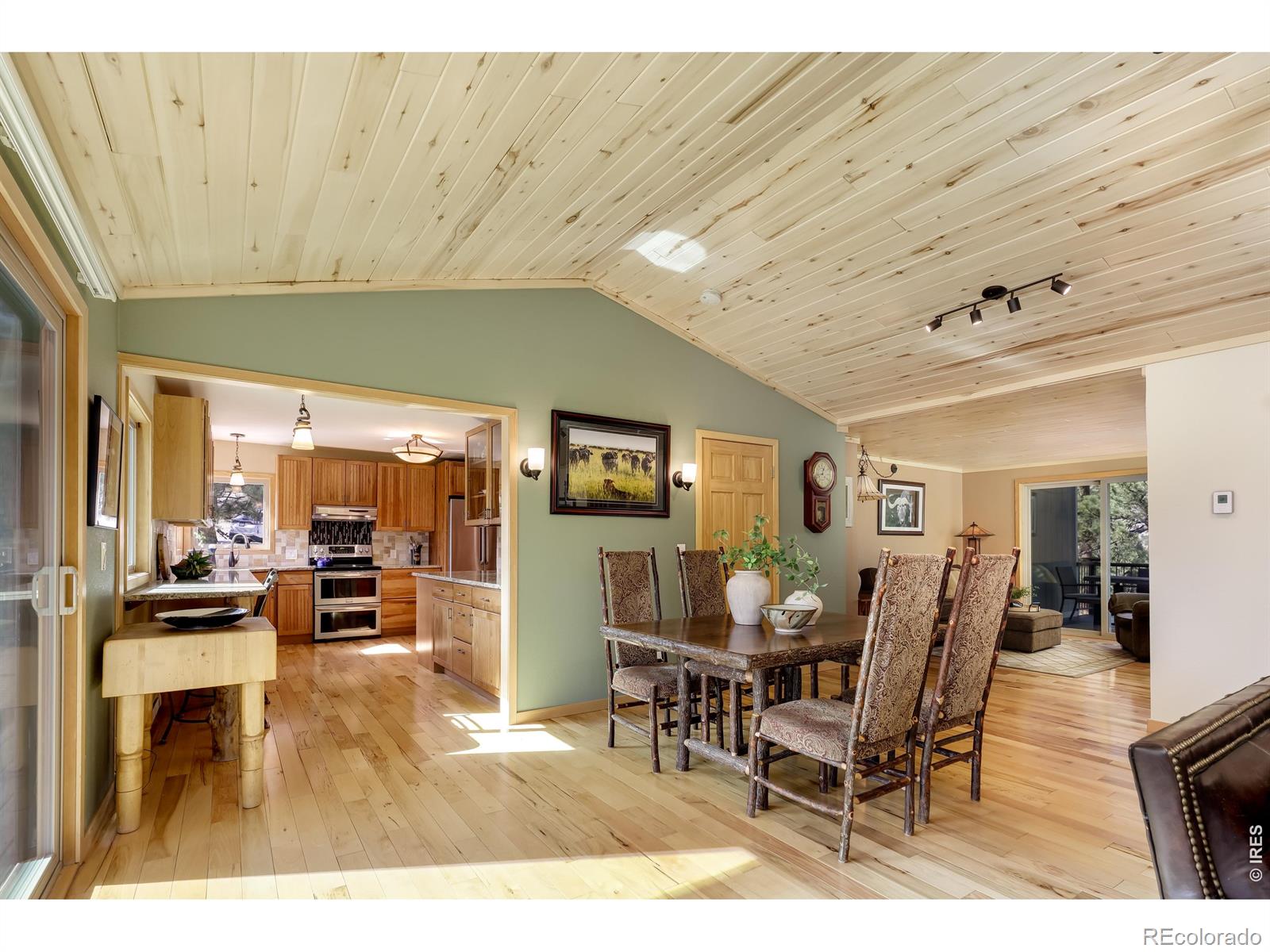 321 May Avenue Lyons CO 80540