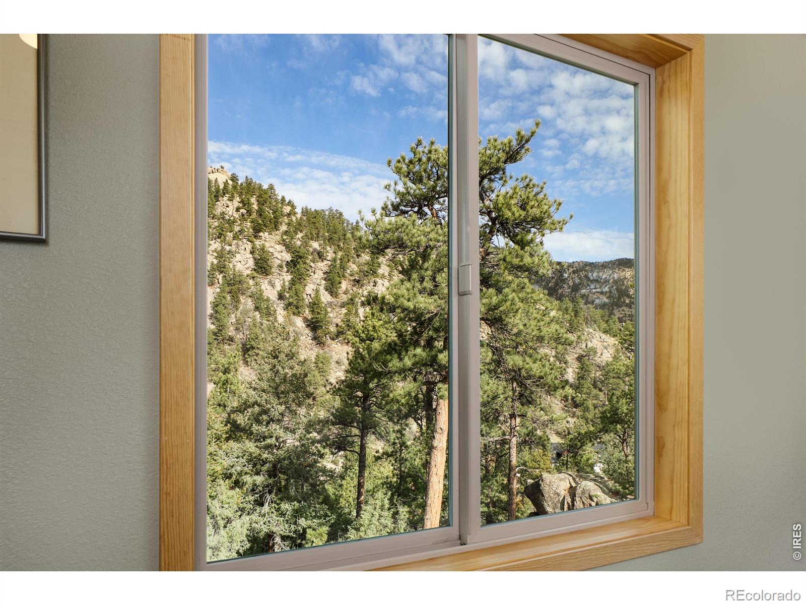 321 May Avenue Lyons CO 80540