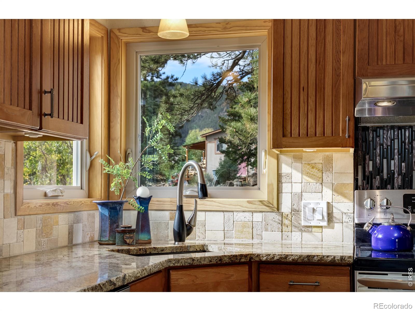 321 May Avenue Lyons CO 80540