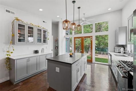 2060 Dover Street Lakewood CO 80215