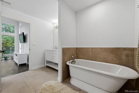 2060 Dover Street Lakewood CO 80215