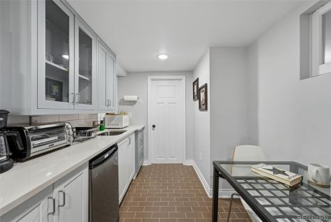 2060 Dover Street Lakewood CO 80215