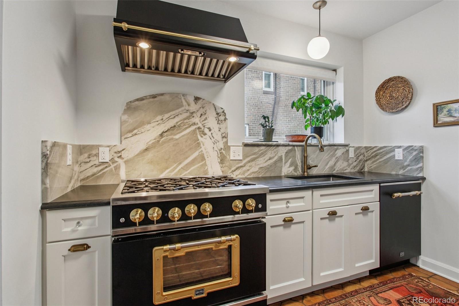 1521 Monaco Parkway Denver CO 80220