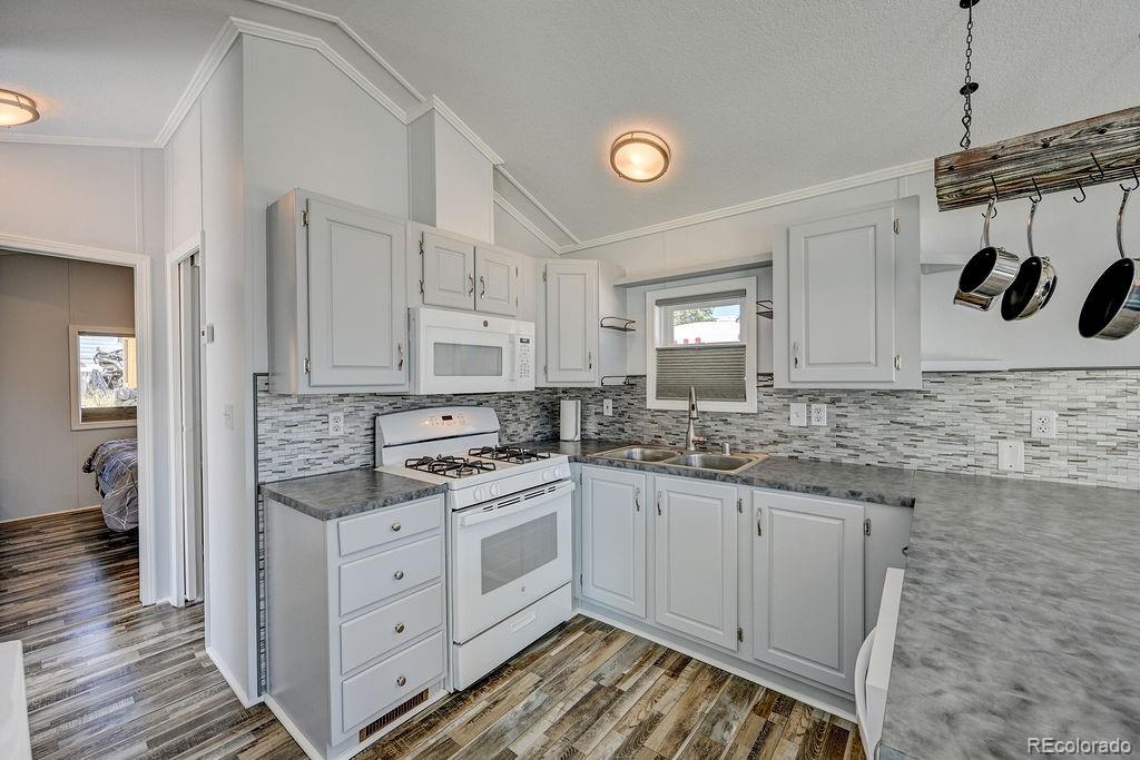 10795 County Road 197a Nathrop CO 81236