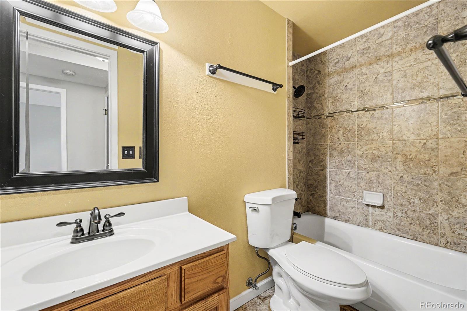 966 E 8th Avenue Broomfield CO 80020