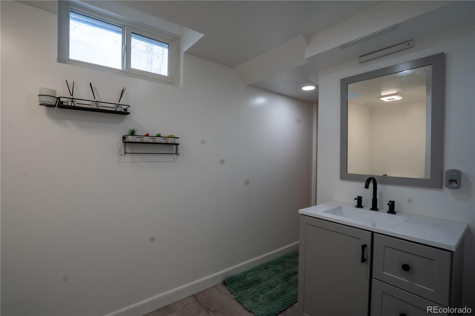 92 Zenobia Denver CO 80219