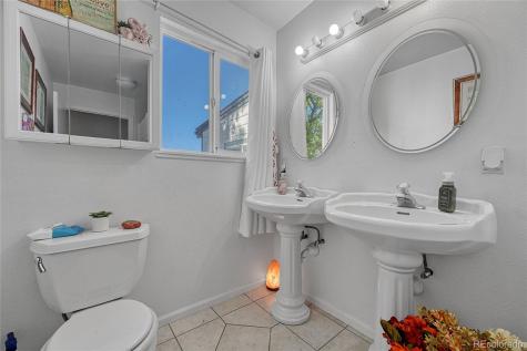 841 S Oakland Street Aurora CO 80012