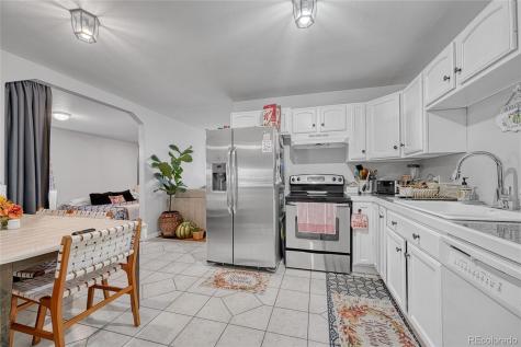 841 S Oakland Street Aurora CO 80012