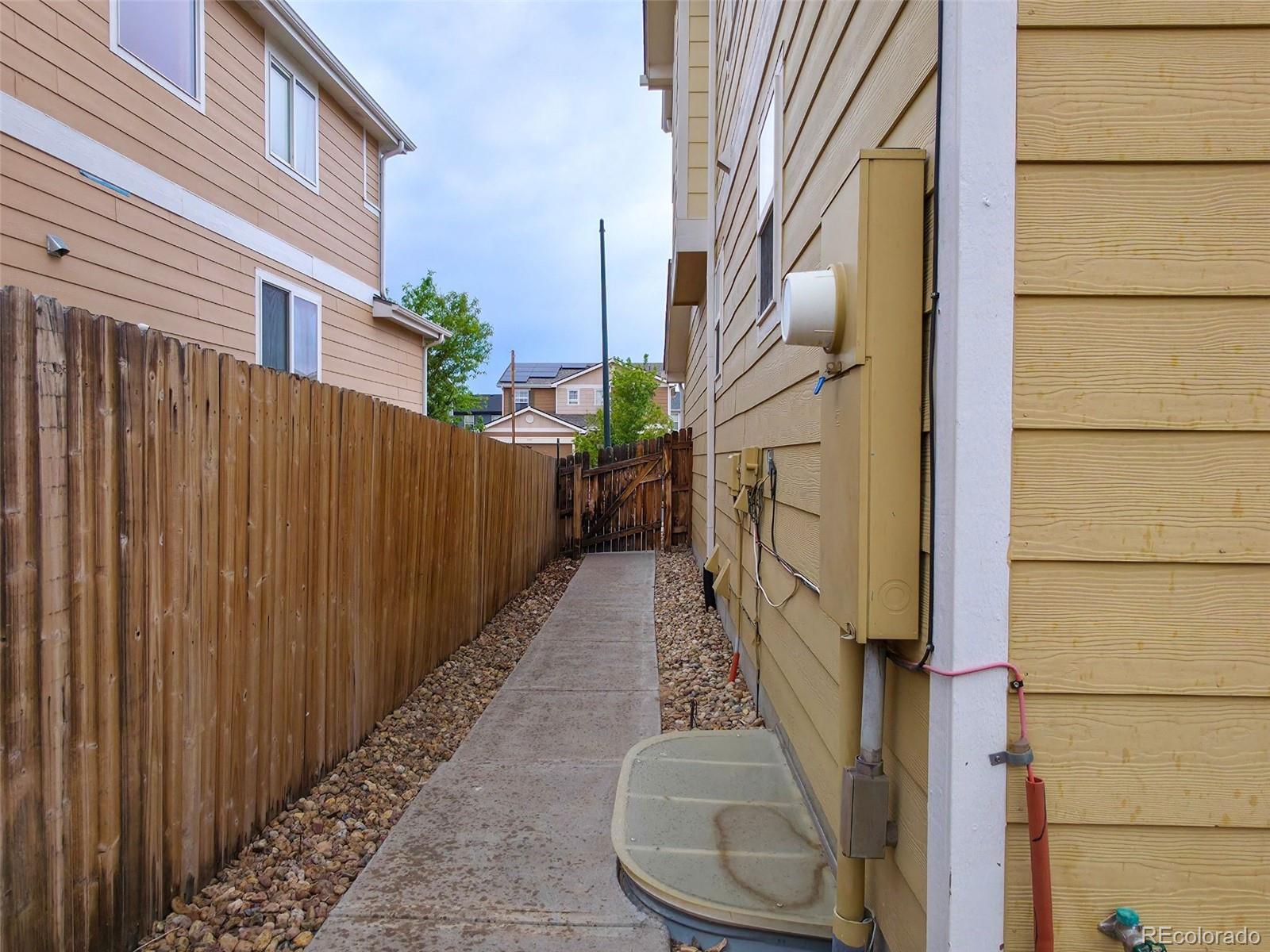 5560 Lewiston Street Denver CO 80239