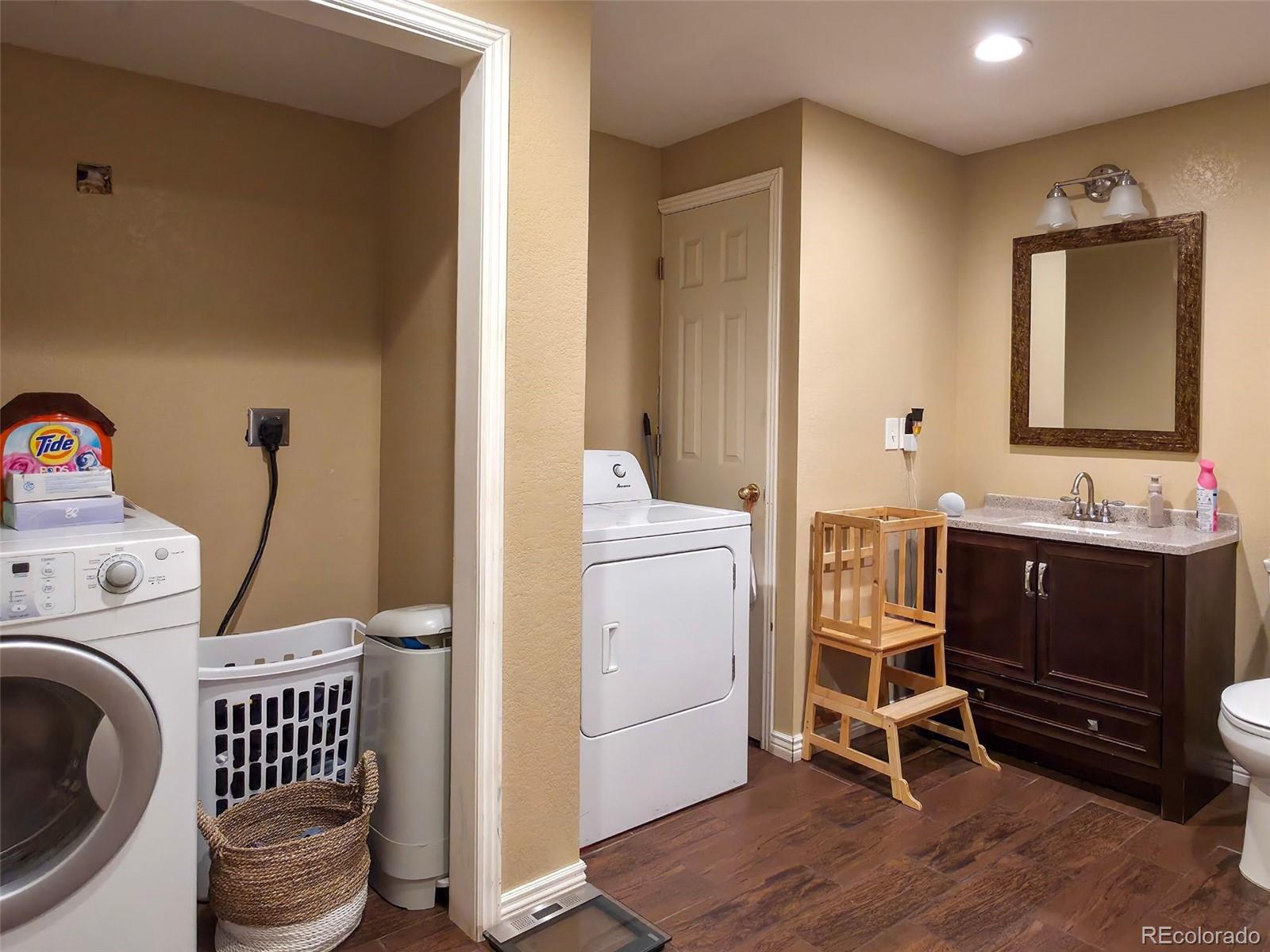 5560 Lewiston Street Denver CO 80239