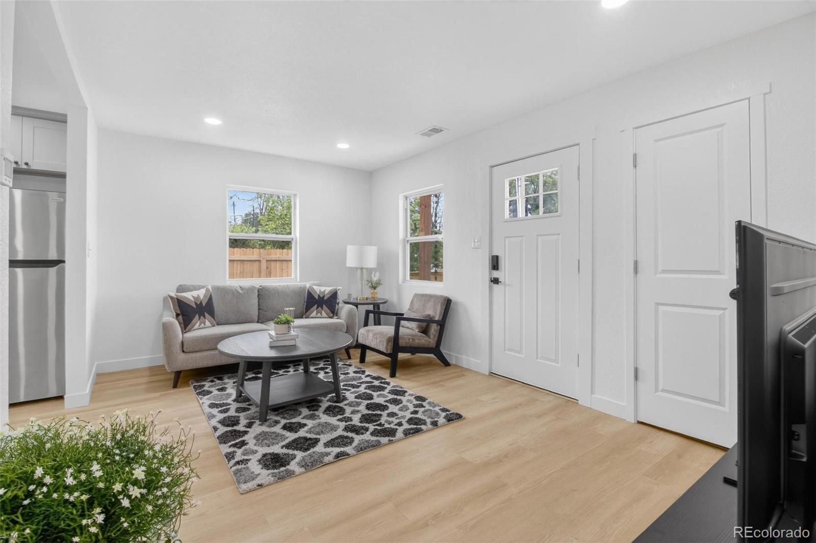 2096 S Lowell Boulevard Denver CO 80219