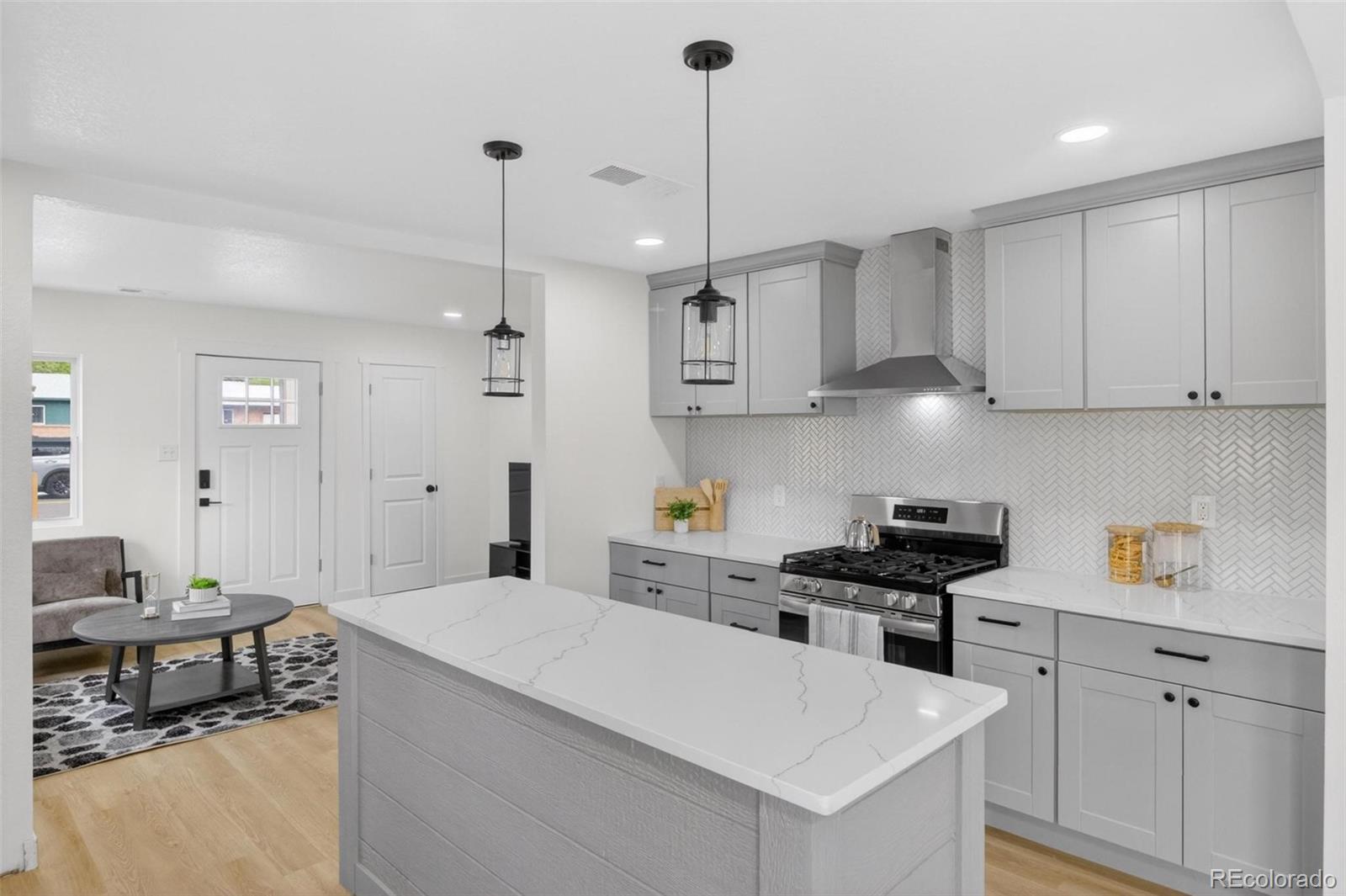2096 S Lowell Boulevard Denver CO 80219