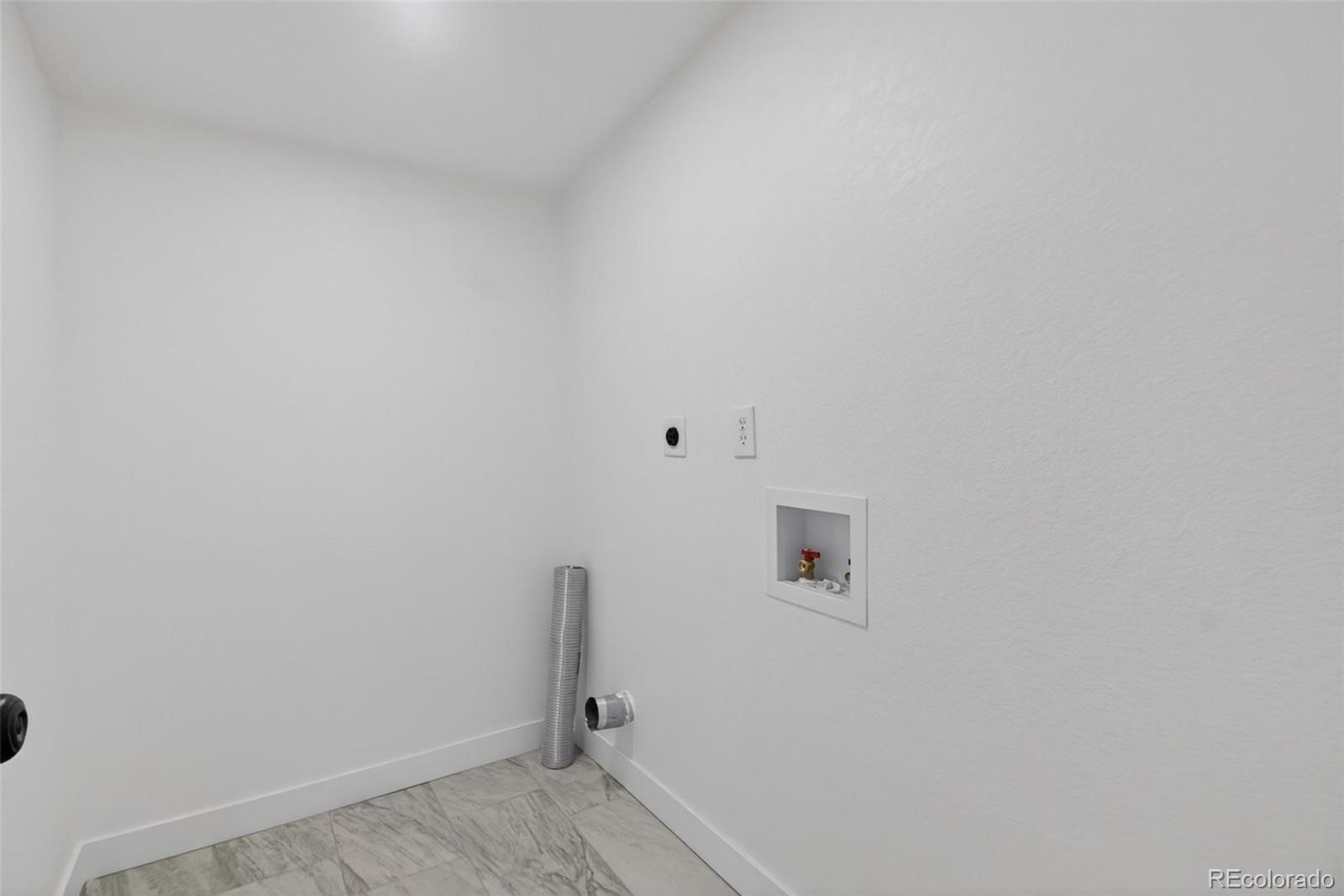 2096 S Lowell Boulevard Denver CO 80219