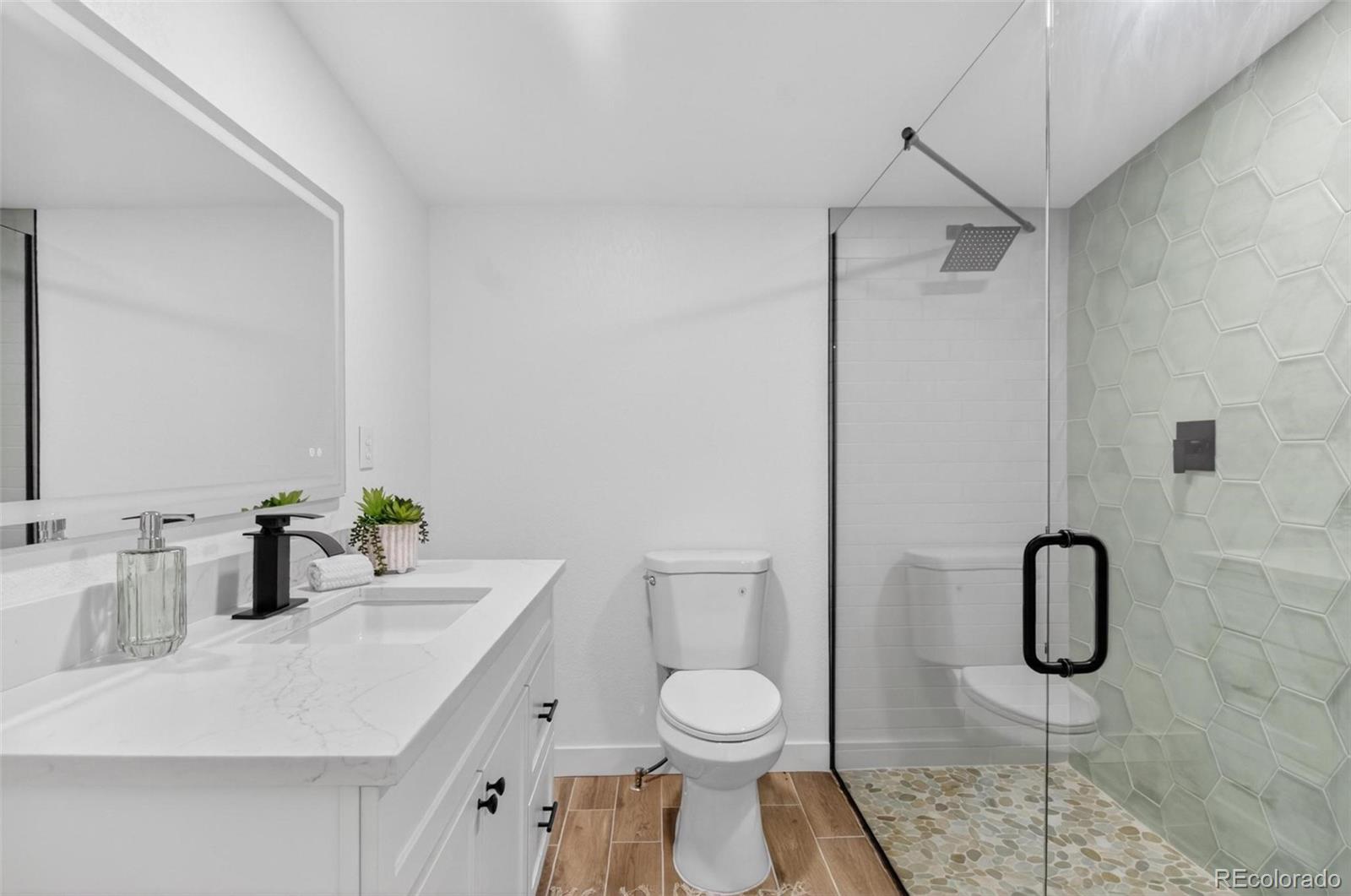 2096 S Lowell Boulevard Denver CO 80219