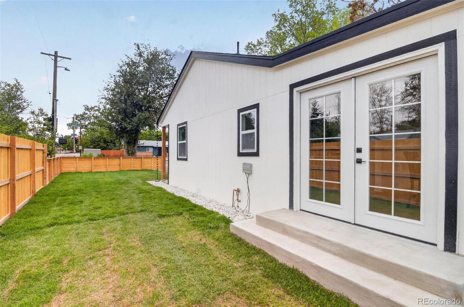 2096 S Lowell Boulevard Denver CO 80219
