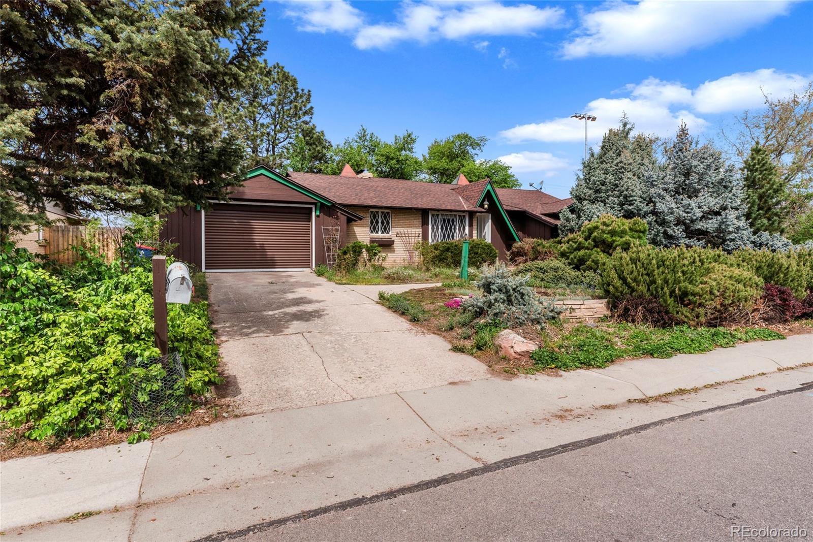 835 Hoyt Street Lakewood CO 80215