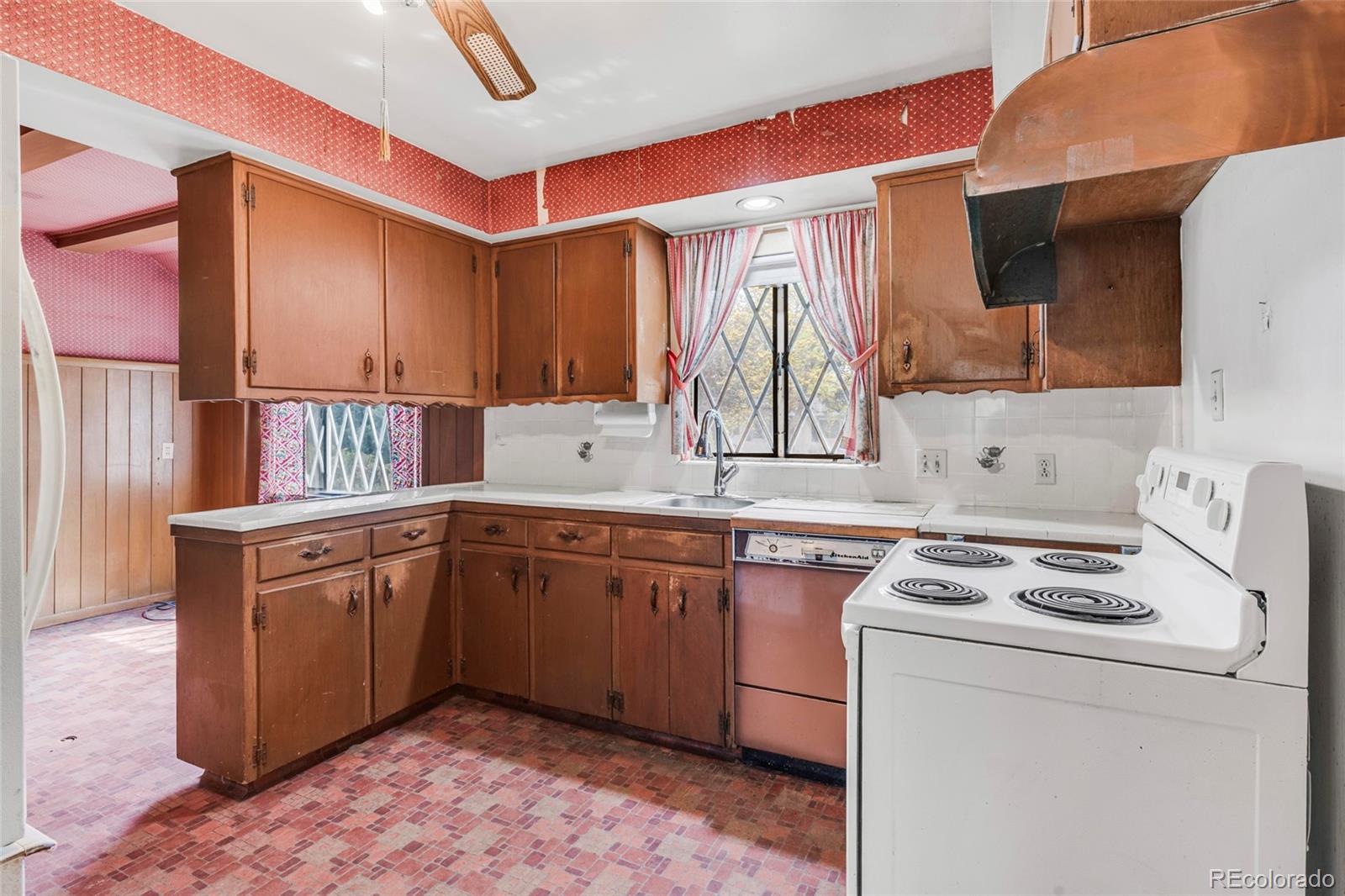 835 Hoyt Street Lakewood CO 80215