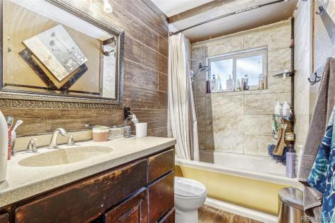 990 Toledo Street Aurora CO 80011