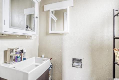 990 Toledo Street Aurora CO 80011