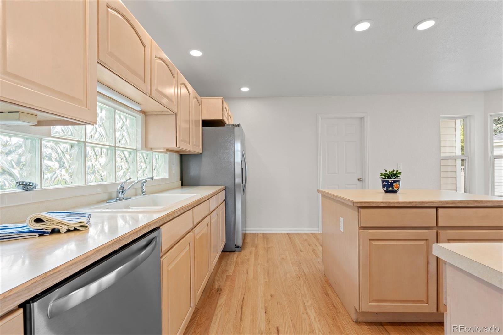 1011 S Valentia Street Denver CO 80247