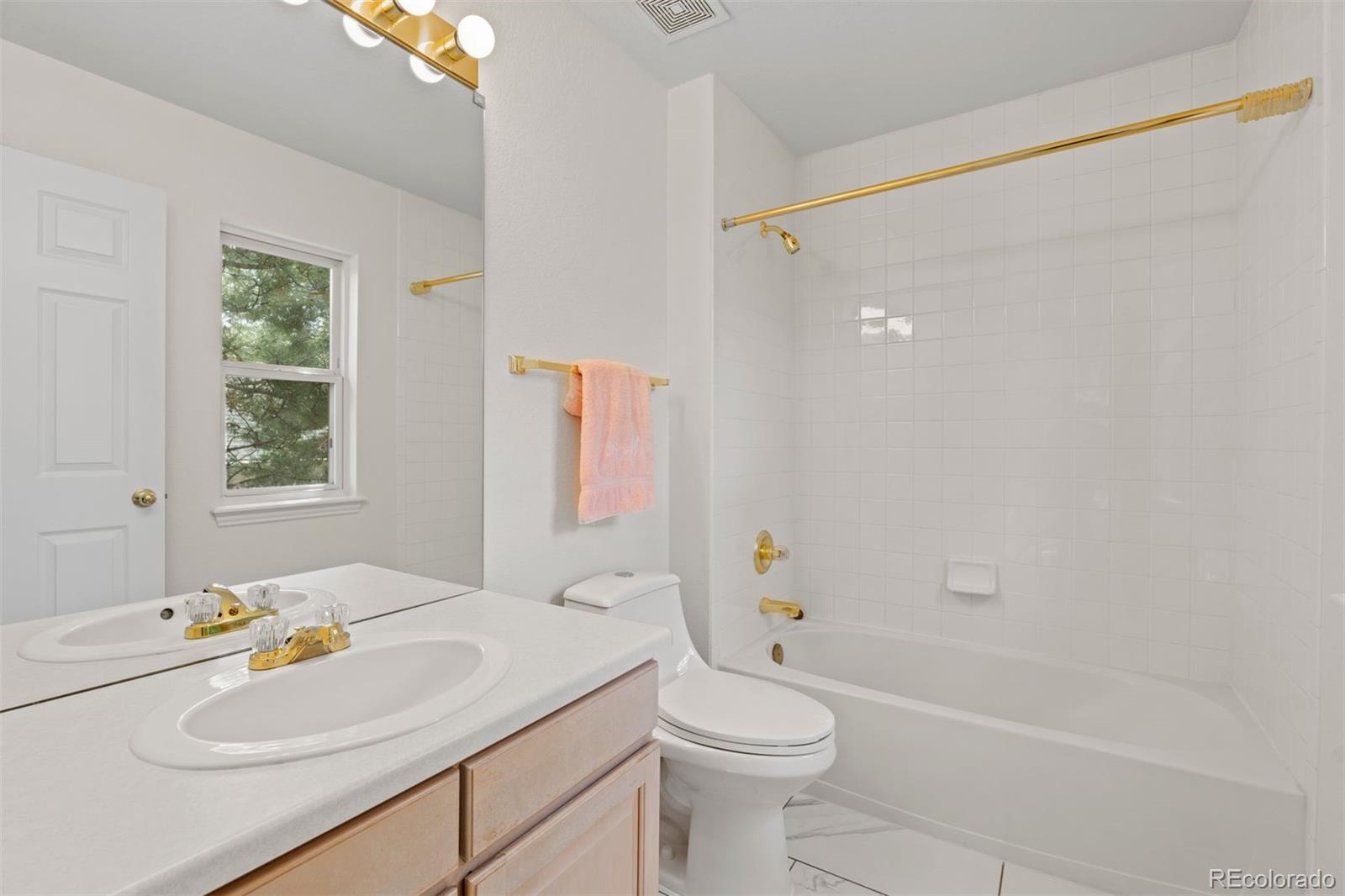 1011 S Valentia Street Denver CO 80247