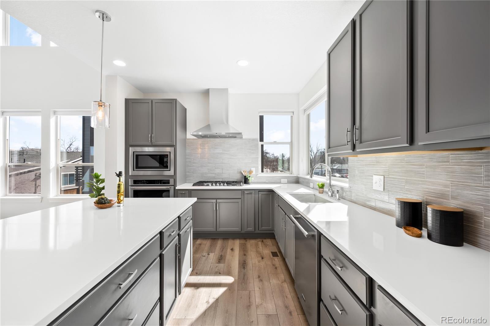 2522 N Moline Street Aurora CO 80010