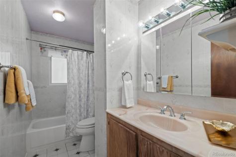 803 Nucla Street Aurora CO 80011