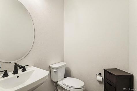 4044 Haleyville Court Aurora CO 80019