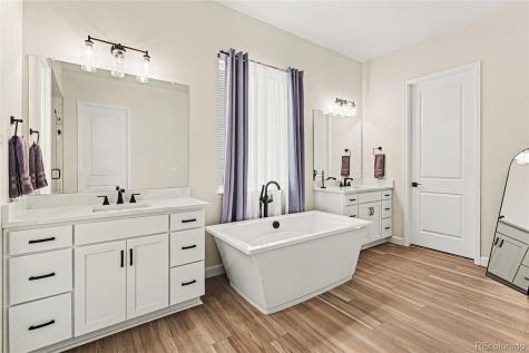 4044 Haleyville Court Aurora CO 80019