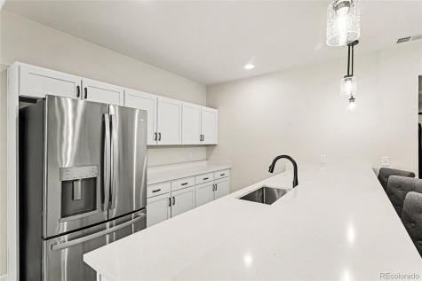 4044 Haleyville Court Aurora CO 80019