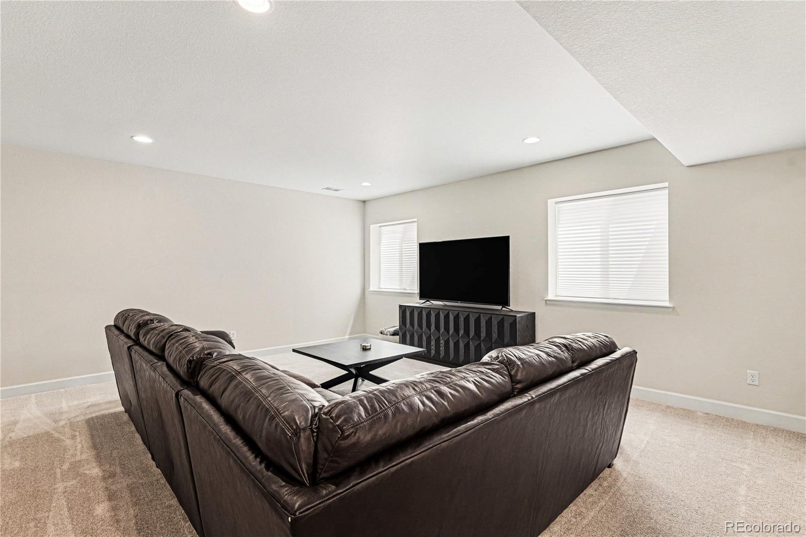 4044 Haleyville Court Aurora CO 80019