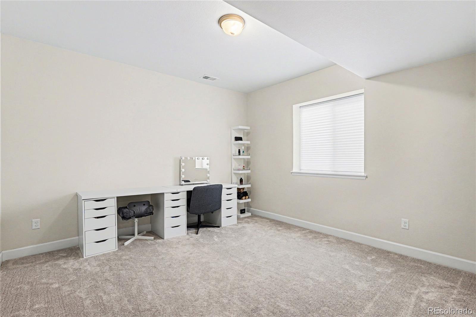 4044 Haleyville Court Aurora CO 80019