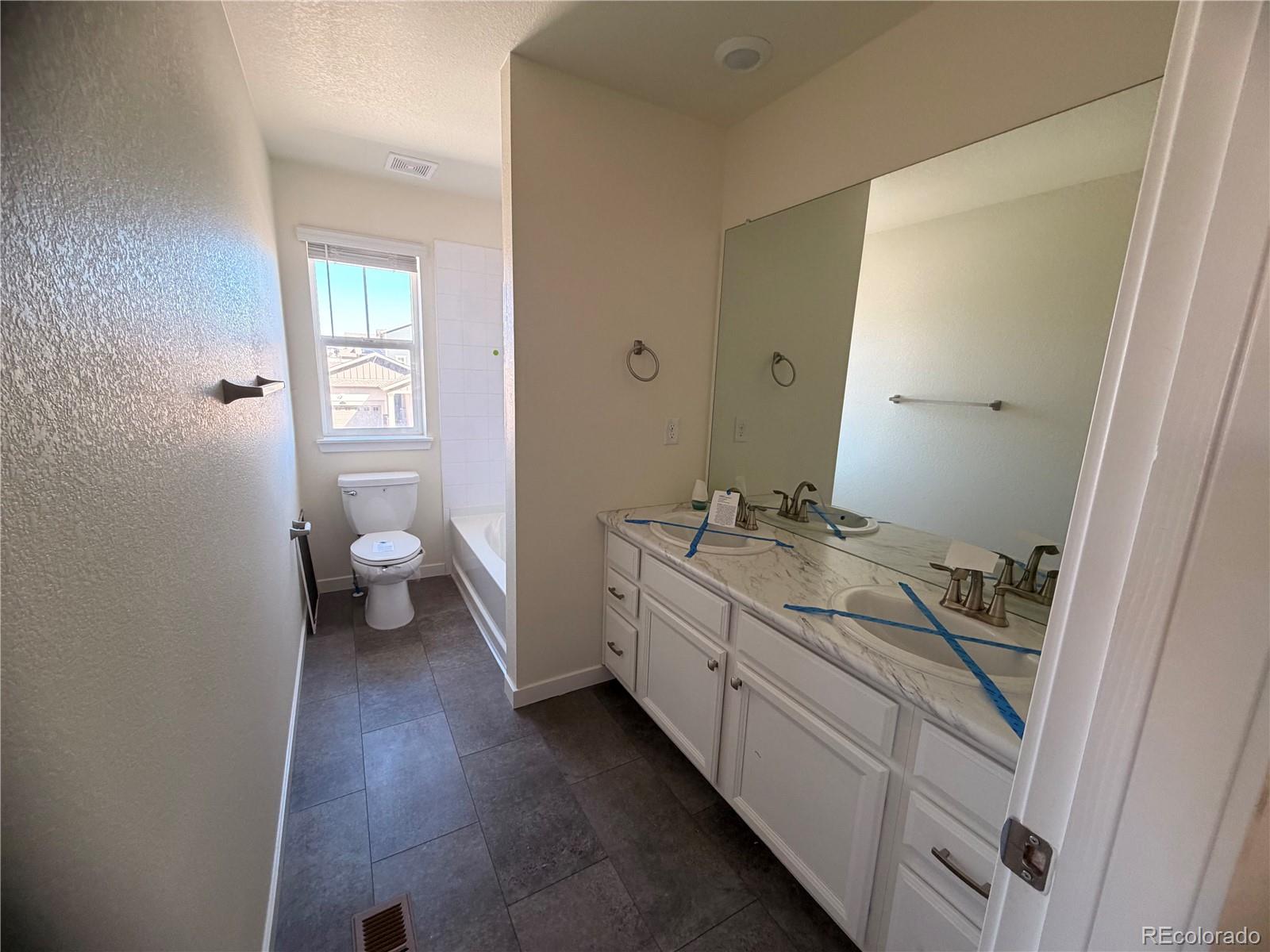 9401 Salida Street Commerce City CO 80022
