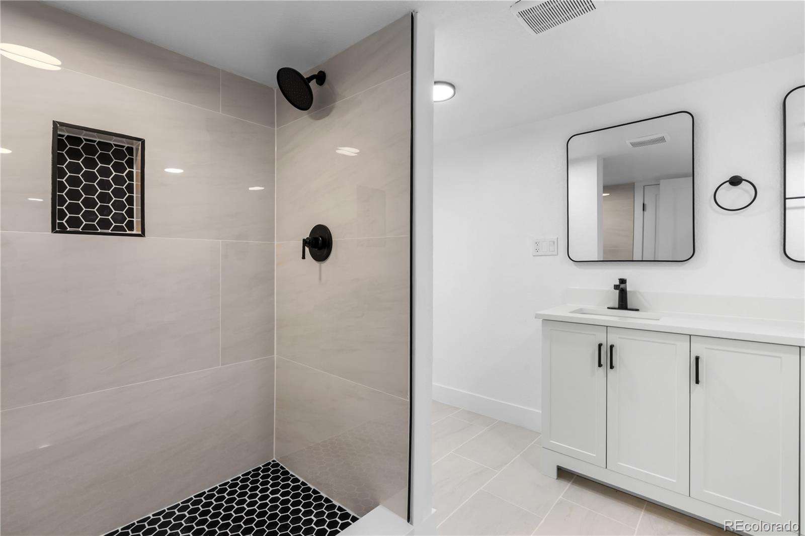 3217 N Clayton Street Denver CO 80205