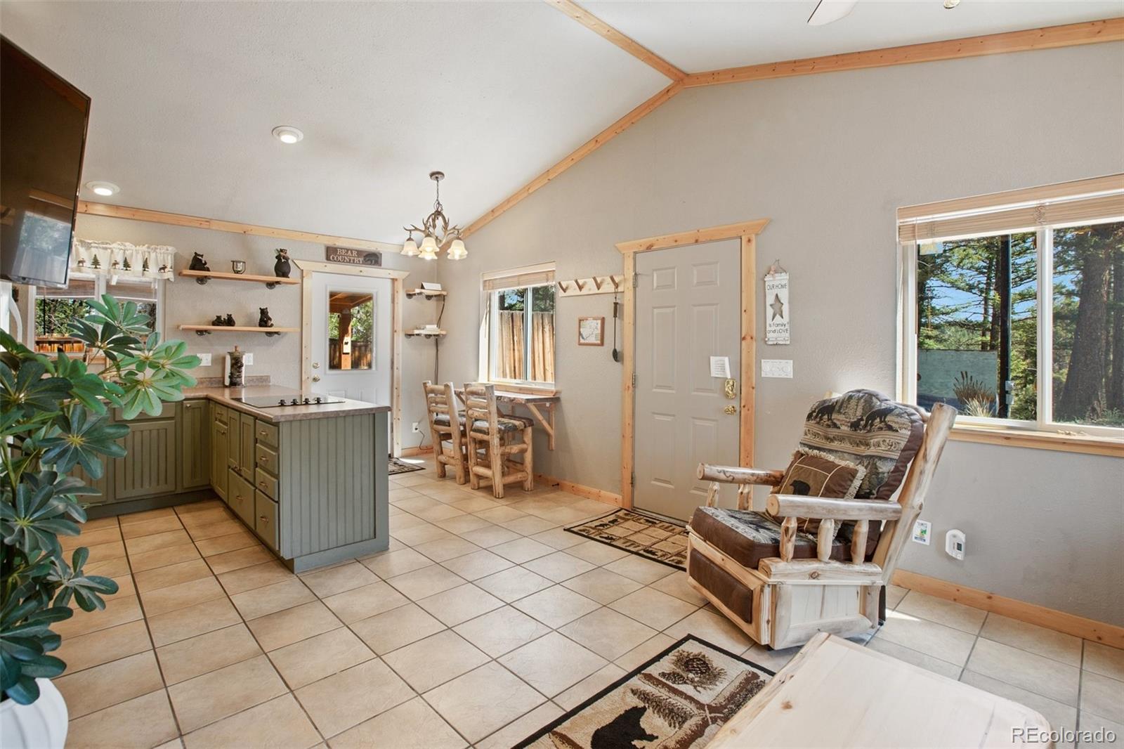 31 Handcart Circle Florissant CO 80816
