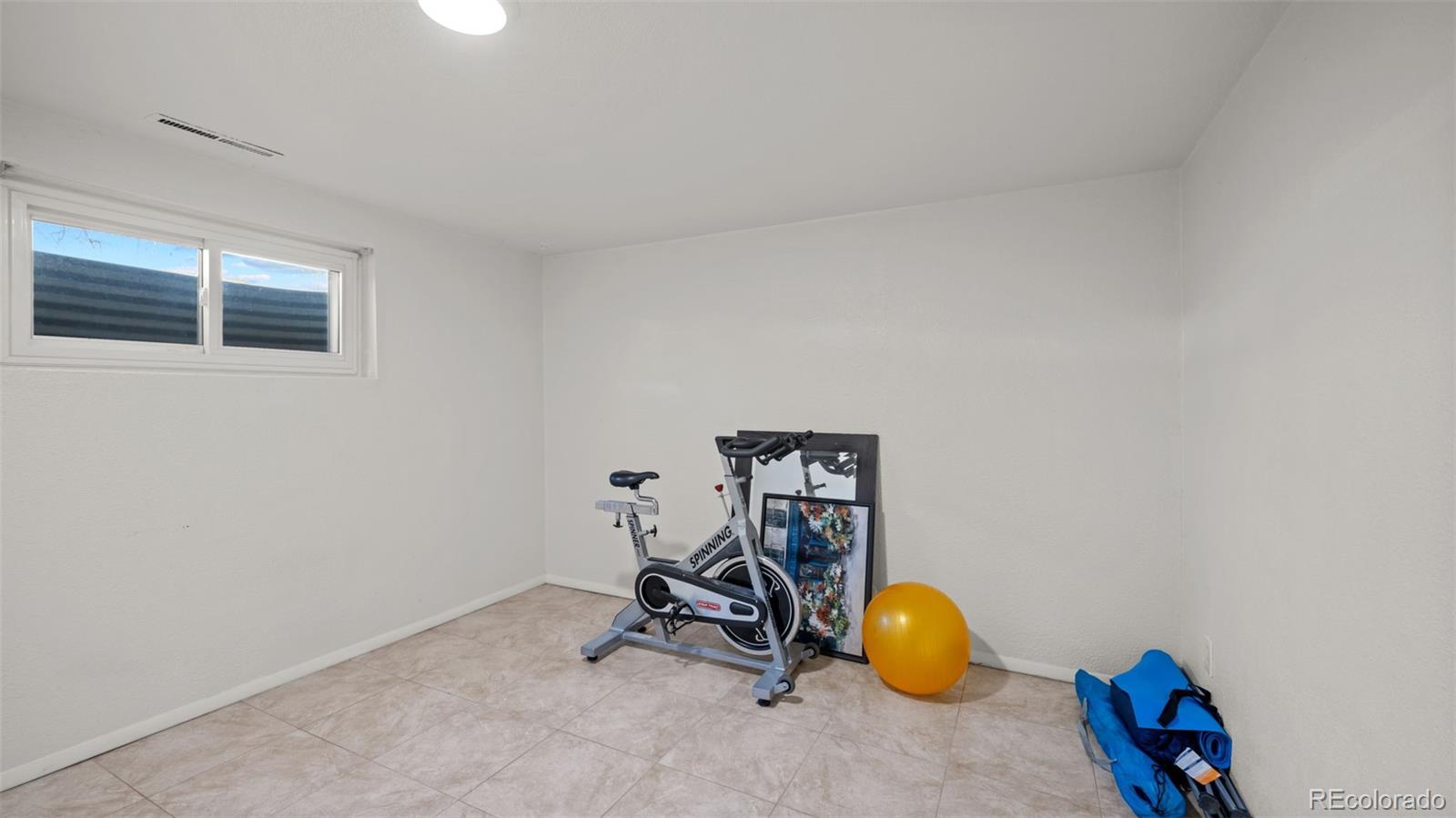 946 Hutchinson Drive Colorado Springs CO 80910
