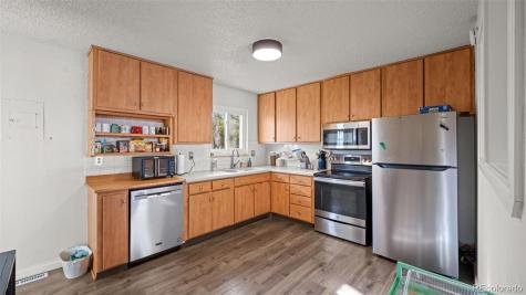 946 Hutchinson Drive Colorado Springs CO 80910