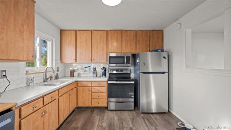 946 Hutchinson Drive Colorado Springs CO 80910