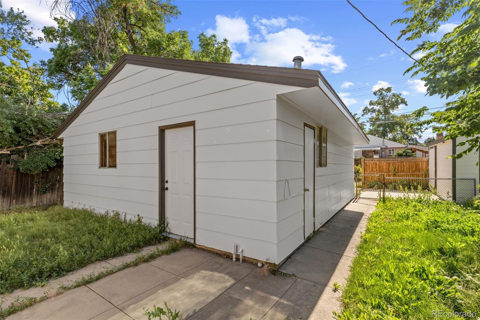 1732 Lansing Street Aurora CO 80010
