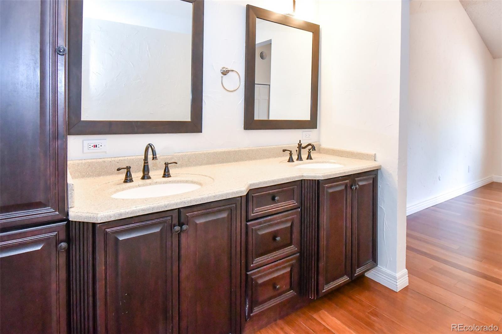 2889 Newark Place Aurora CO 80014