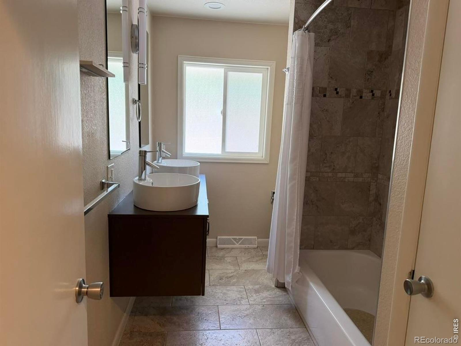 323 Douglas Street Wray CO 80758