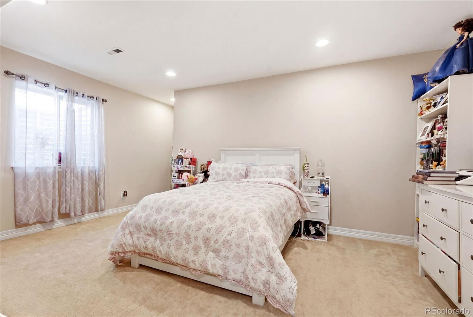 8641 S De Gaulle Court Aurora CO 80016