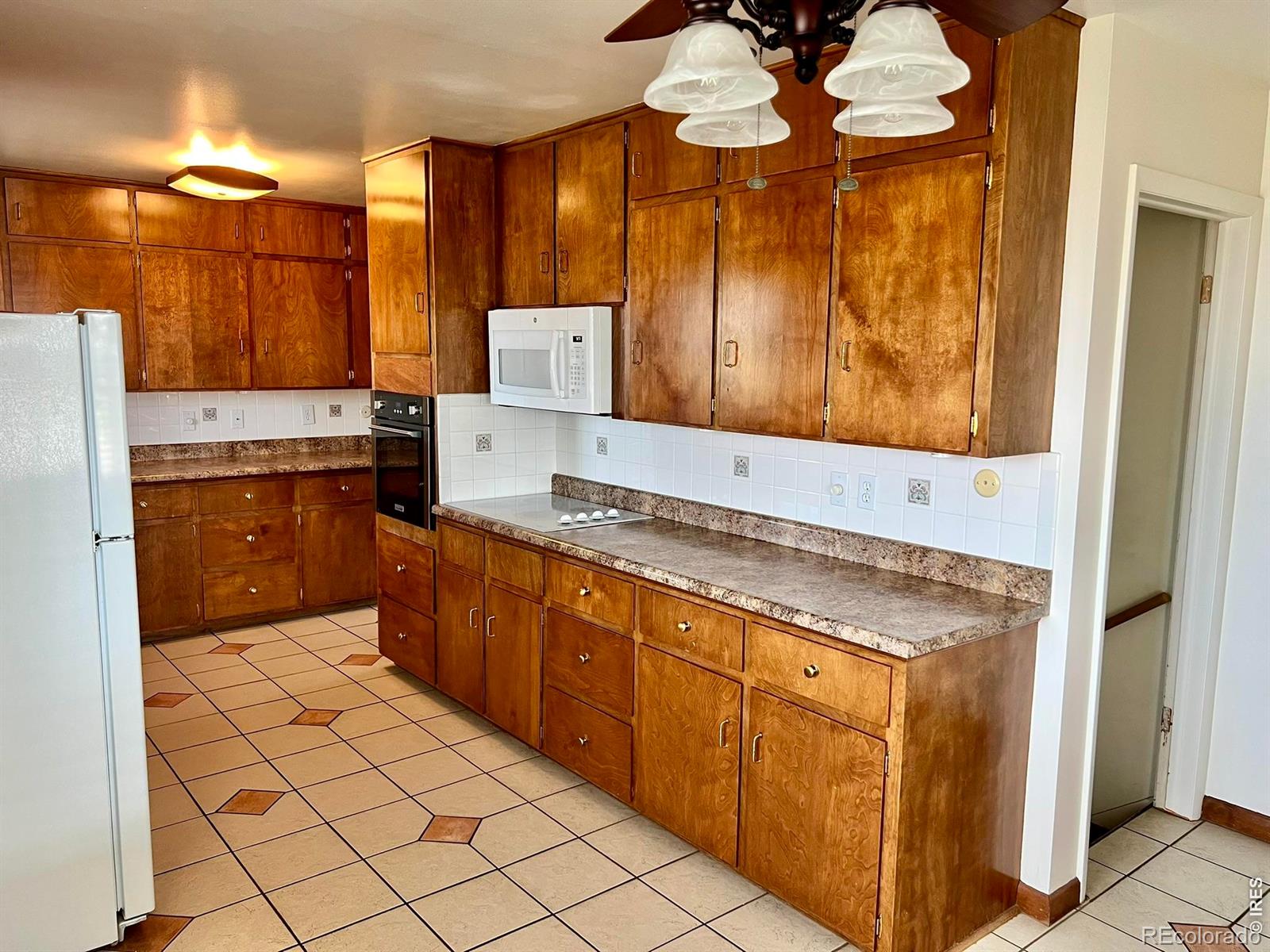 19089 County Road 50.5 La Salle CO 80645