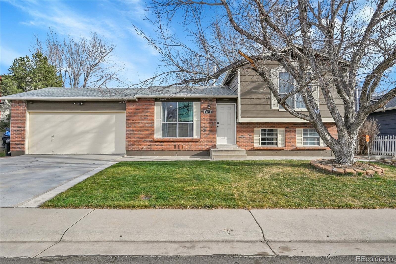 4642 Eureka Court Denver CO 80239