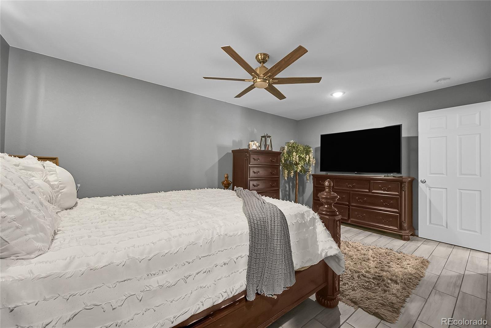 4642 Eureka Court Denver CO 80239
