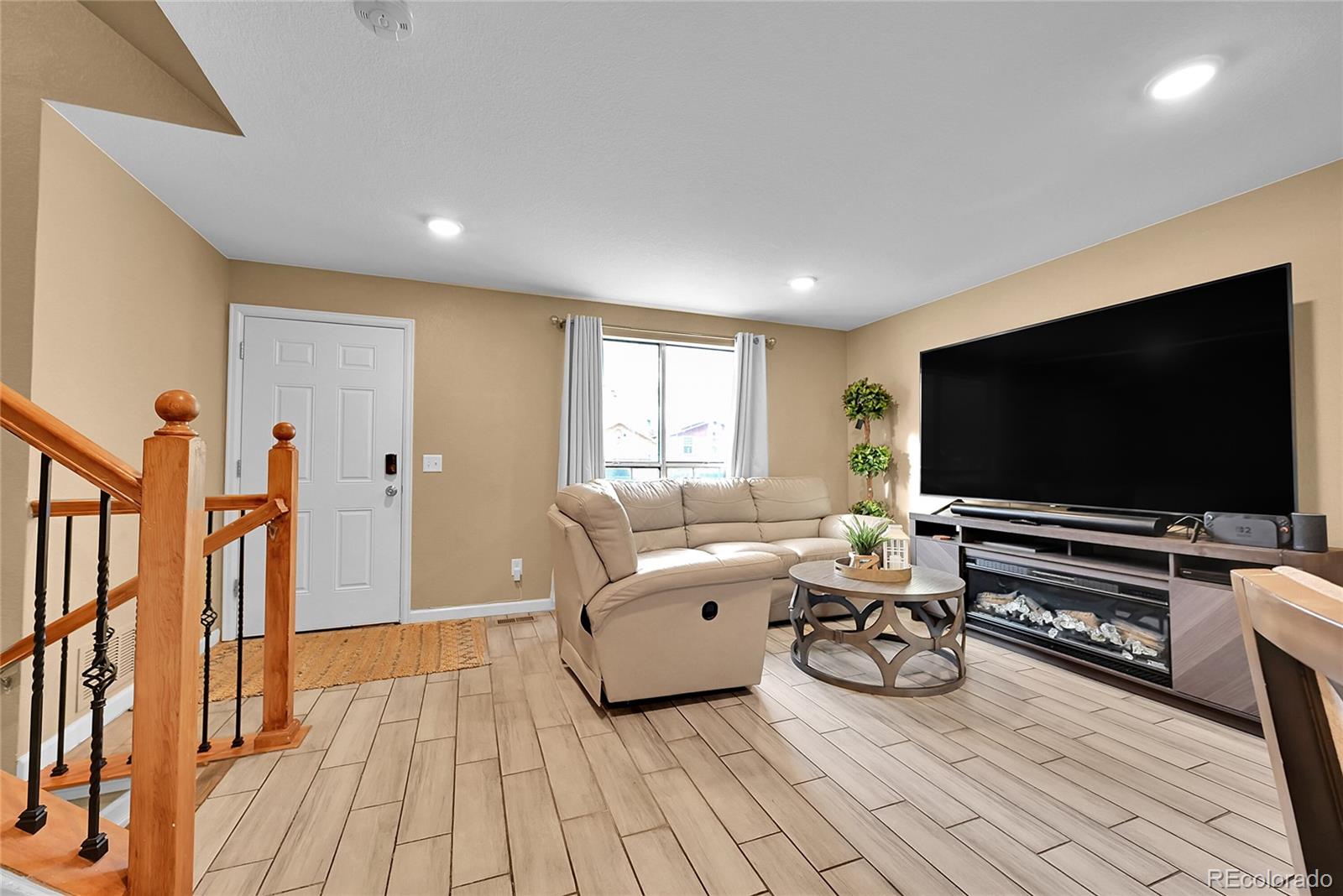 4642 Eureka Court Denver CO 80239