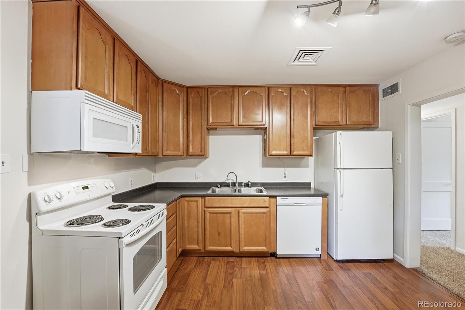 880 Tucson Street Aurora CO 80011