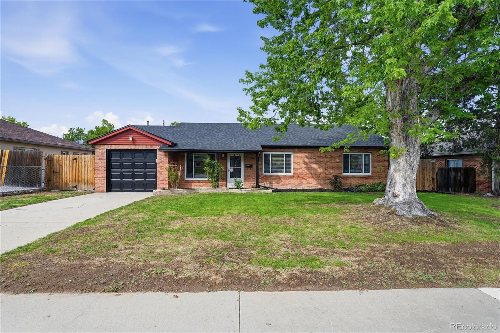 880 Tucson Street Aurora CO 80011