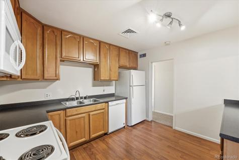 880 Tucson Street Aurora CO 80011