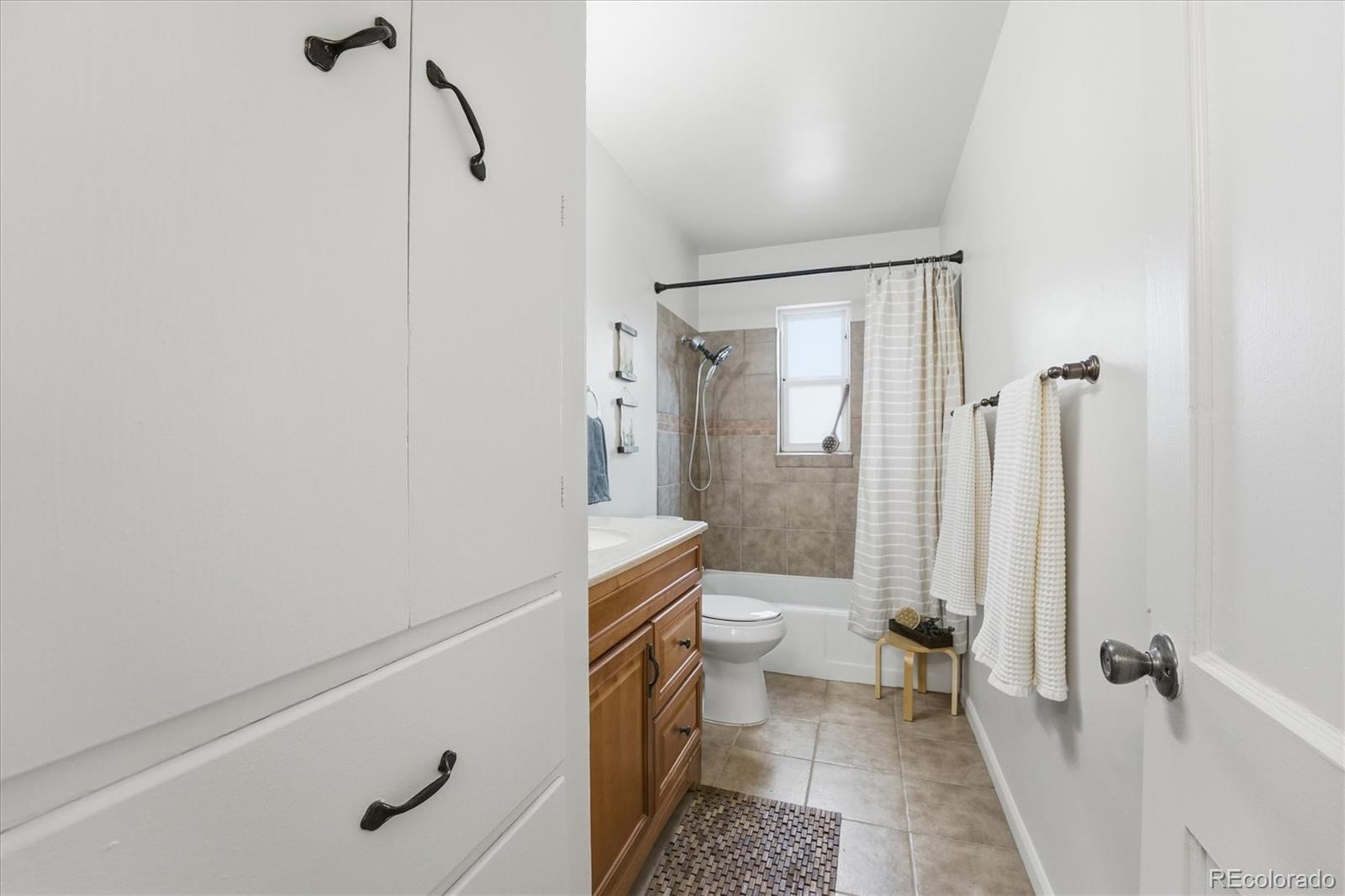 880 Tucson Street Aurora CO 80011